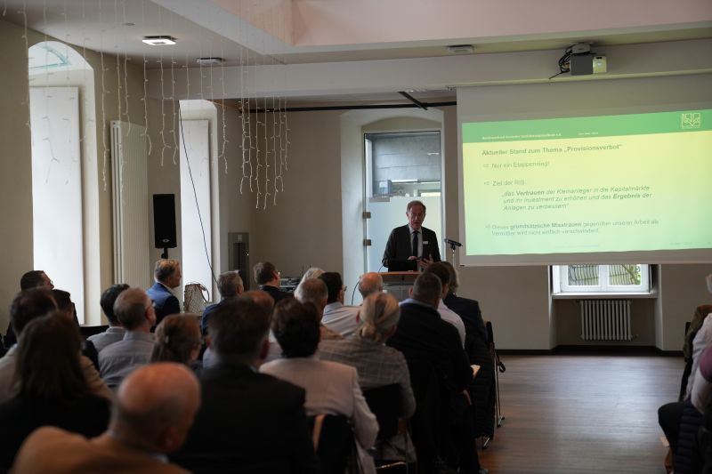 Stuttgart Financial (SF)